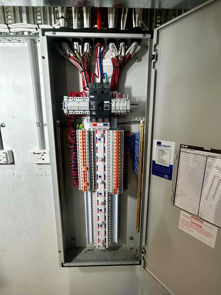 Electrical servicing & maintenance